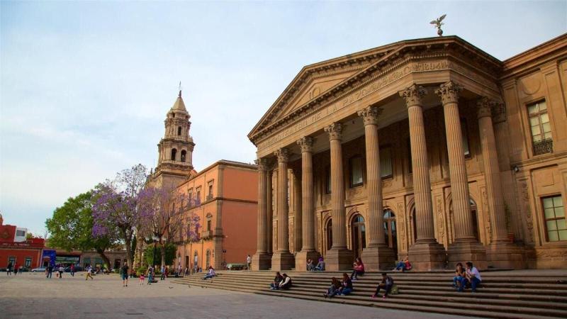 هتل Sand S San Luis Potosí