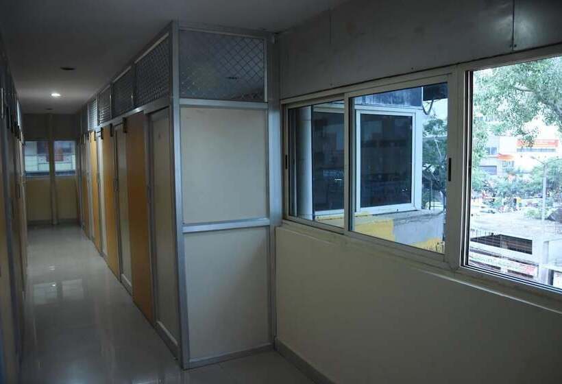 בית מלון כפרי Surya Residency Majestic