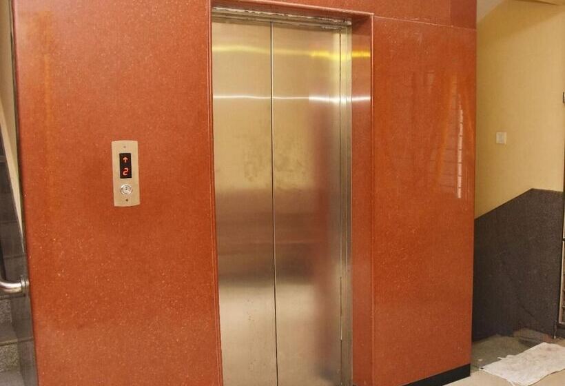 בית מלון כפרי Surya Residency Majestic