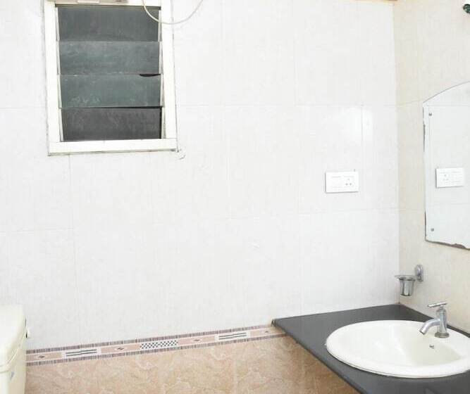 בית מלון כפרי Surya Residency Majestic