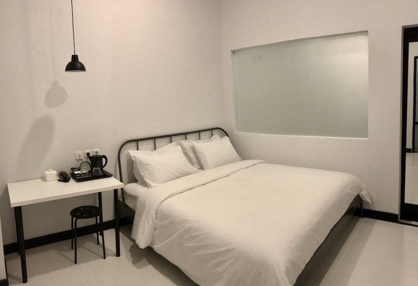 בית מלון כפרי The Alexander