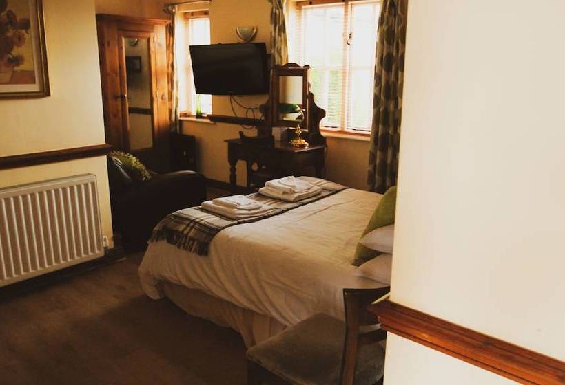 Отель The Coachman