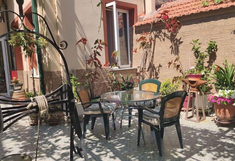 בית מלון כפרי Trifylia