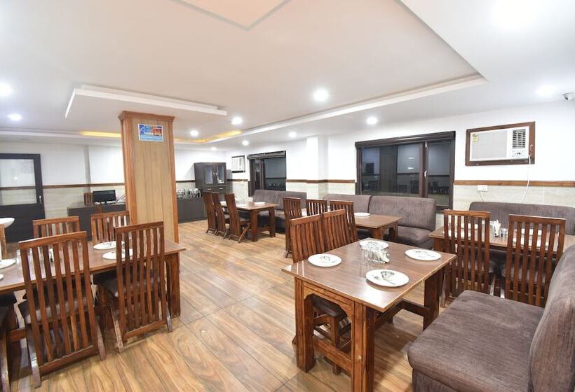 ホテル Vaishno Devi Heights