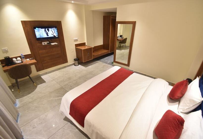 בית מלון כפרי Vaishno Devi Heights