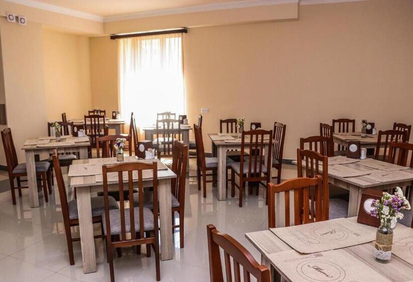 호텔 Yerevan Centre