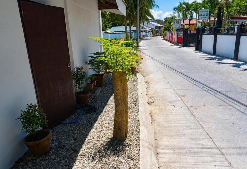 Island Girl Bed And Breakfast