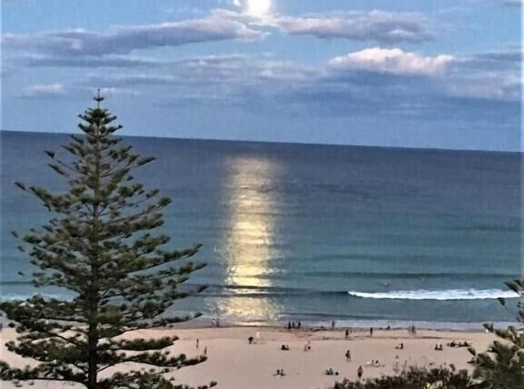 Oceania Beachside Holiday Apartments