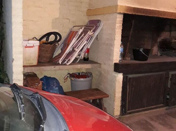 پانسیون Ariana