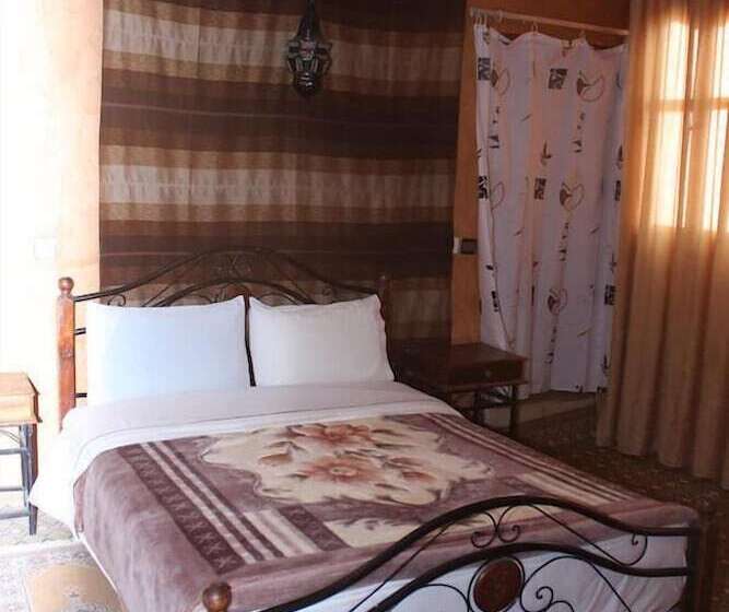 پانسیون Auberge Et Hôtel Les Amis Tafraout