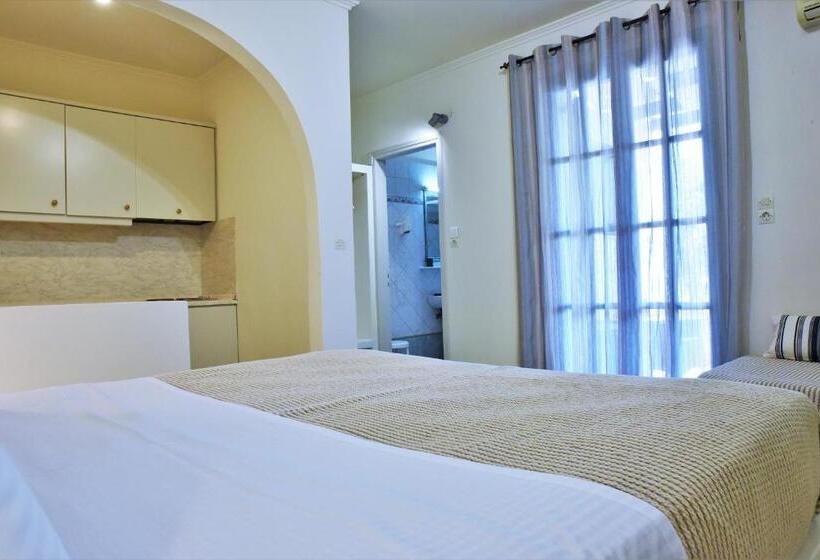 بنسيون Avra Milos