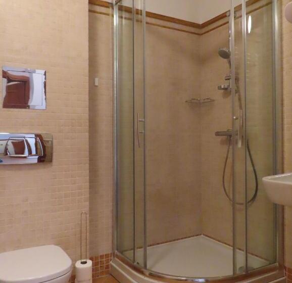 ペンション Dobry Zakątek Dom Rekolekcyjny