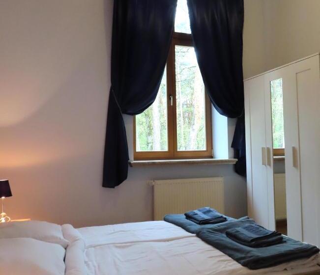 ペンション Dobry Zakątek Dom Rekolekcyjny