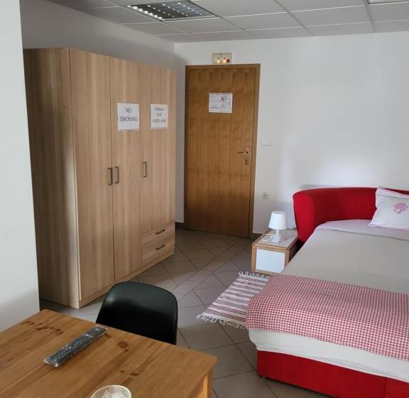 بنسيون Guest House Talas