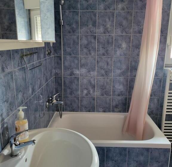 بنسيون Guest House Talas