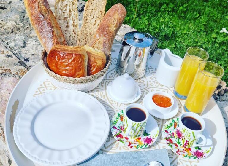 بنسيون L Eden Provencal