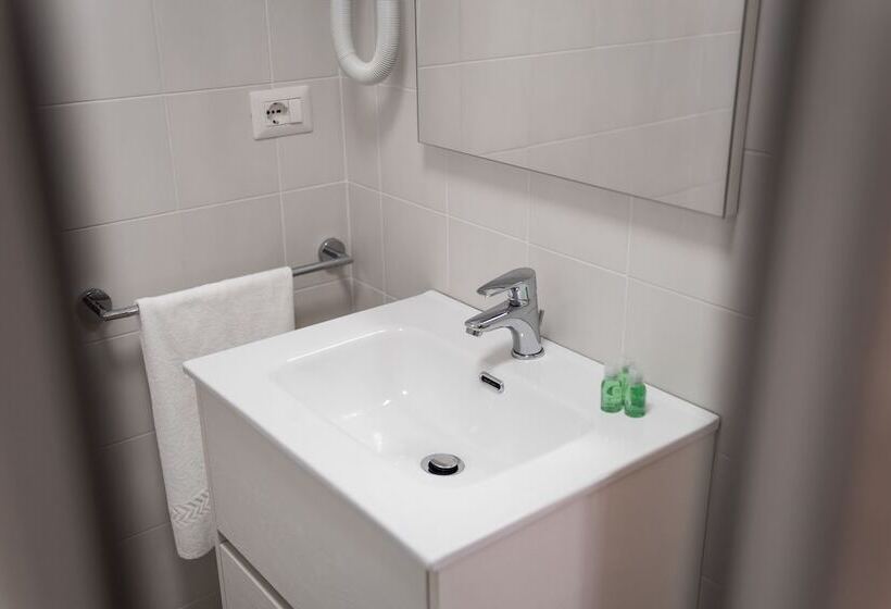 פנסיון Minerva Monks Inn