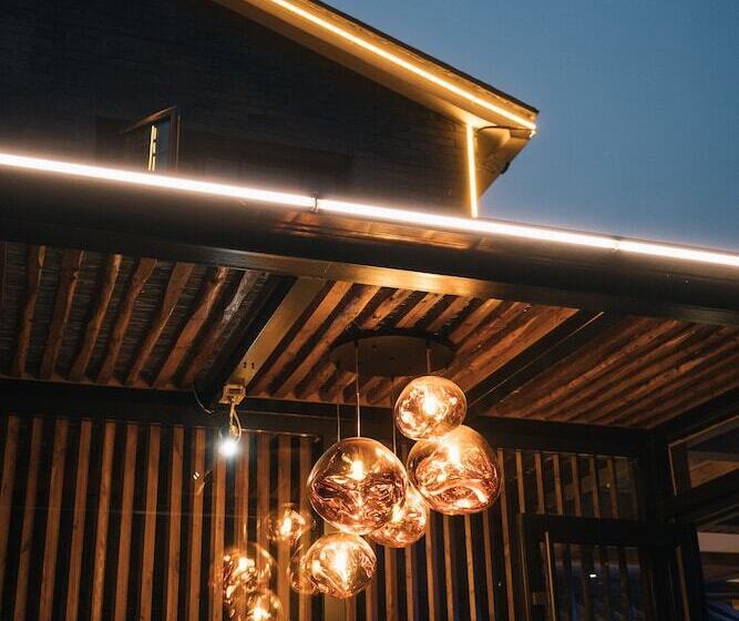 Пансион Vinawhisper Boutique