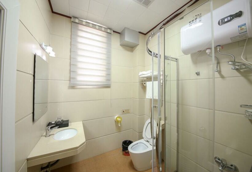 פנסיון Wanglu Inn