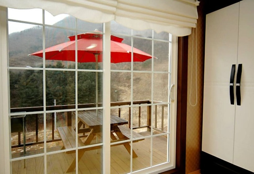 Starlight Hill Pension