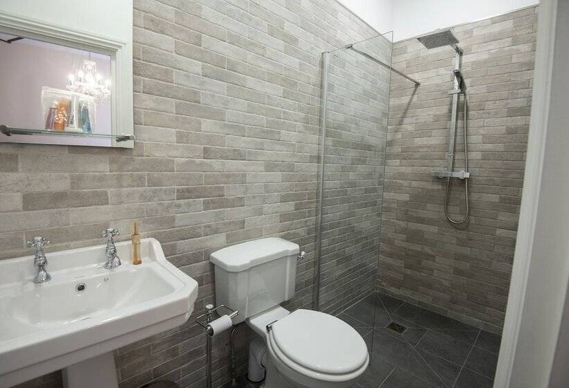 The George Wright Boutique Hotel, Bar & Restaurant