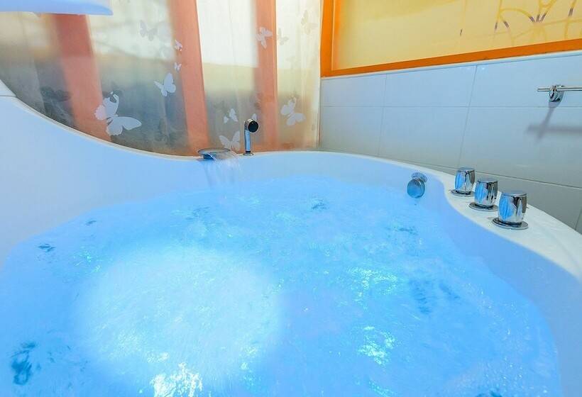 Tongyeong Honey Spa Pension