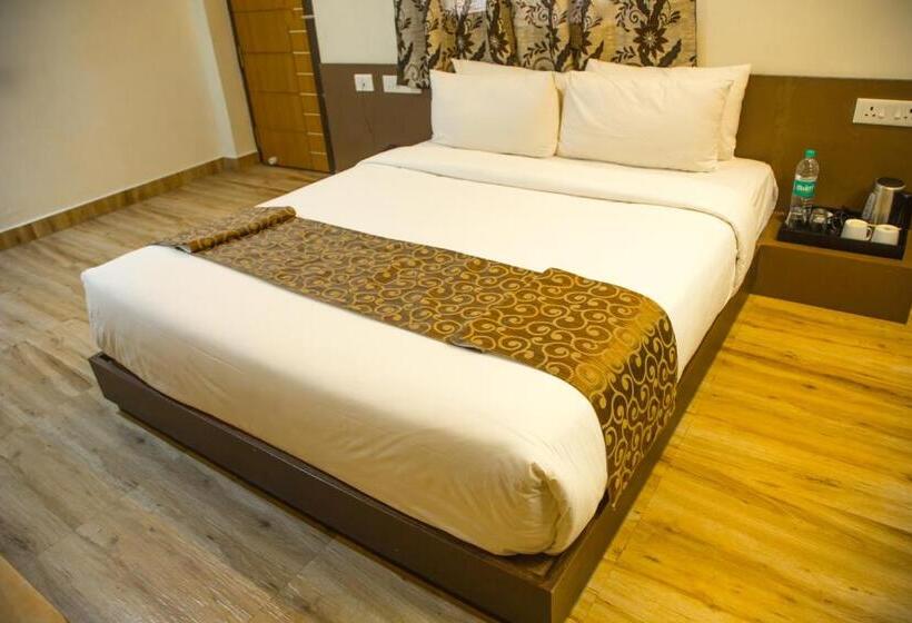 Queens Hotel  Yellow Lake Resorts &spa  Yercaud