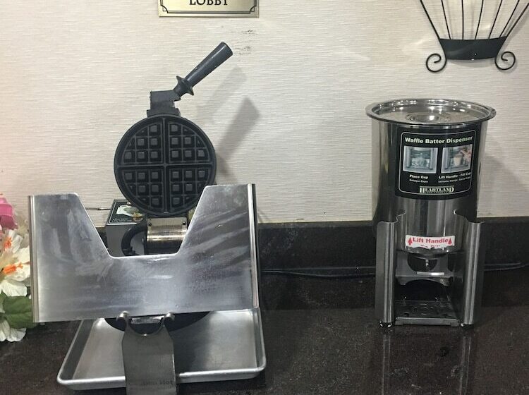 A Victory Hotel   Southfield