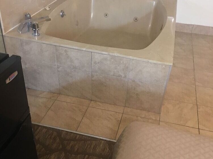 A Victory Hotel   Southfield