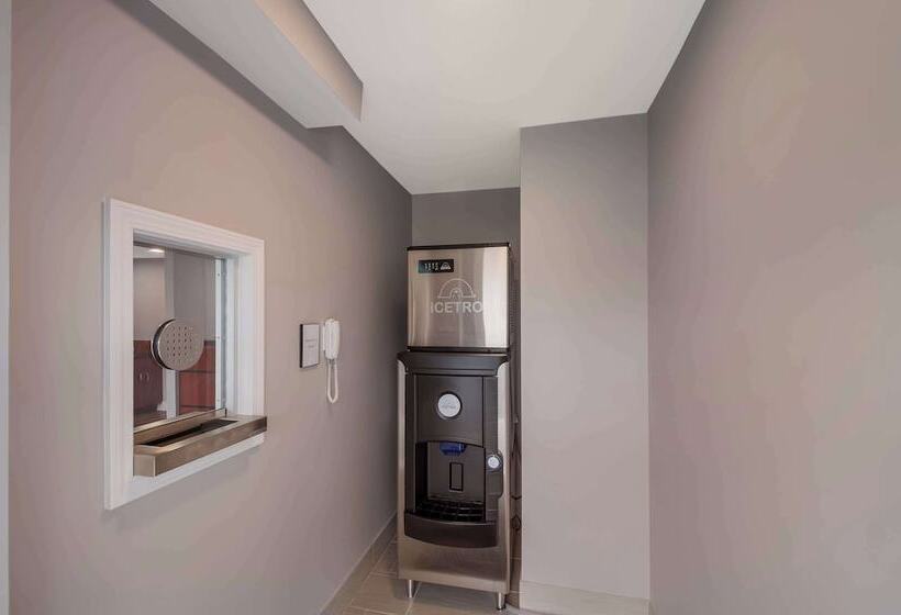 בית מלון כפרי Americas Best Value Inn Farmington