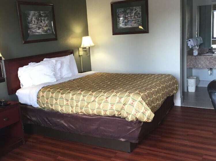 فندق Budget Inn Norman