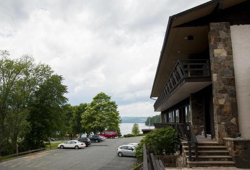 هتل Bayside Resort, Lake George Ny