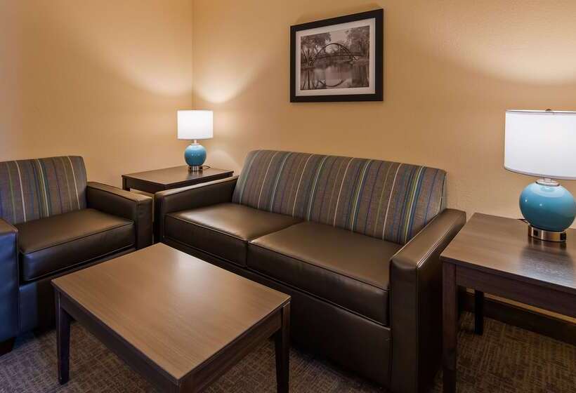 Отель Best Western East Towne Suites