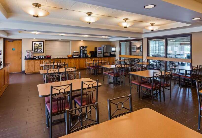 هتل Best Western East Towne Suites