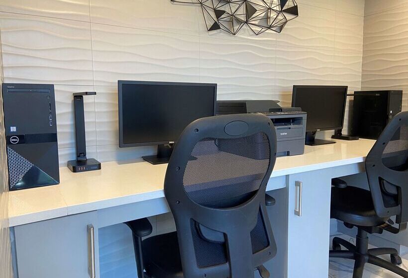 בית מלון כפרי Best Western Plus Houston Energy Corridor