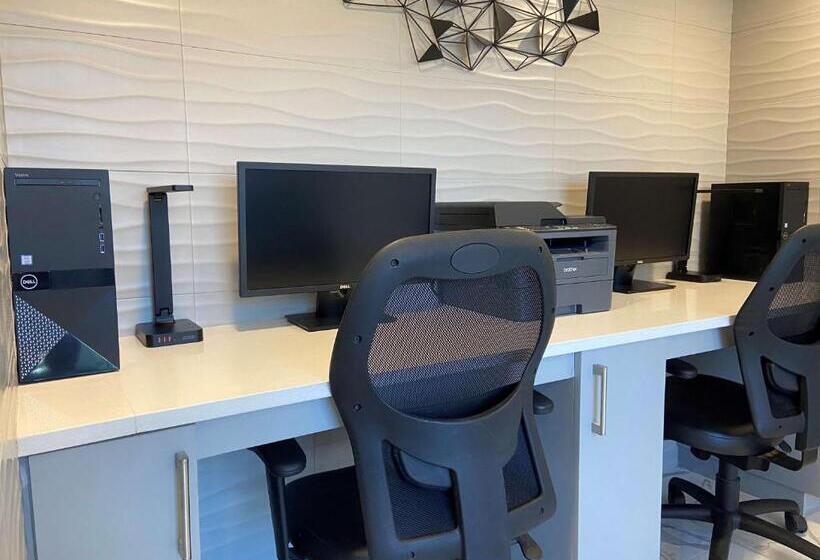 בית מלון כפרי Best Western Plus Houston Energy Corridor