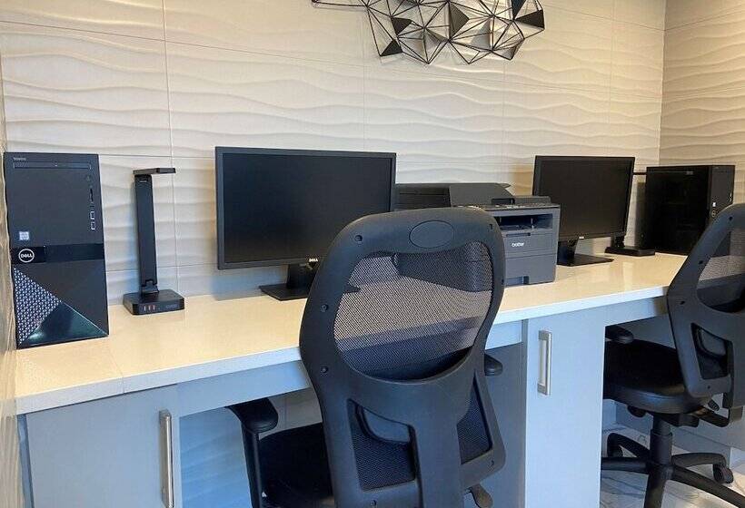 בית מלון כפרי Best Western Plus Houston Energy Corridor