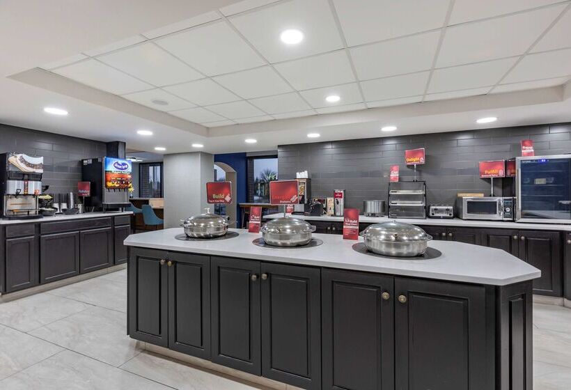 فندق Best Western Plus St. Louis Westwestport