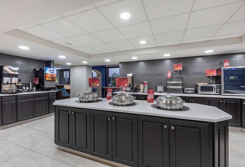 فندق Best Western Plus St. Louis Westwestport