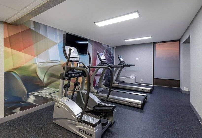 فندق Best Western Plus St. Louis Westwestport