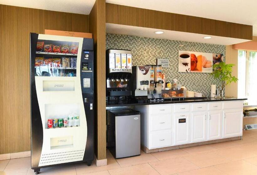 ホテル Capital Inn & Suites