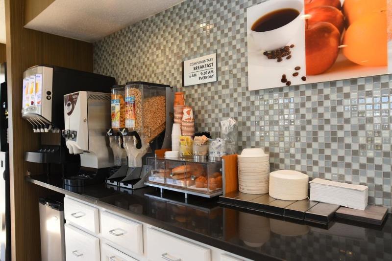 ホテル Capital Inn & Suites