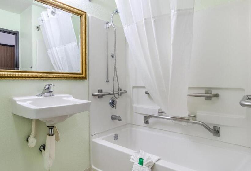 فندق Cheyenne Guest Inn