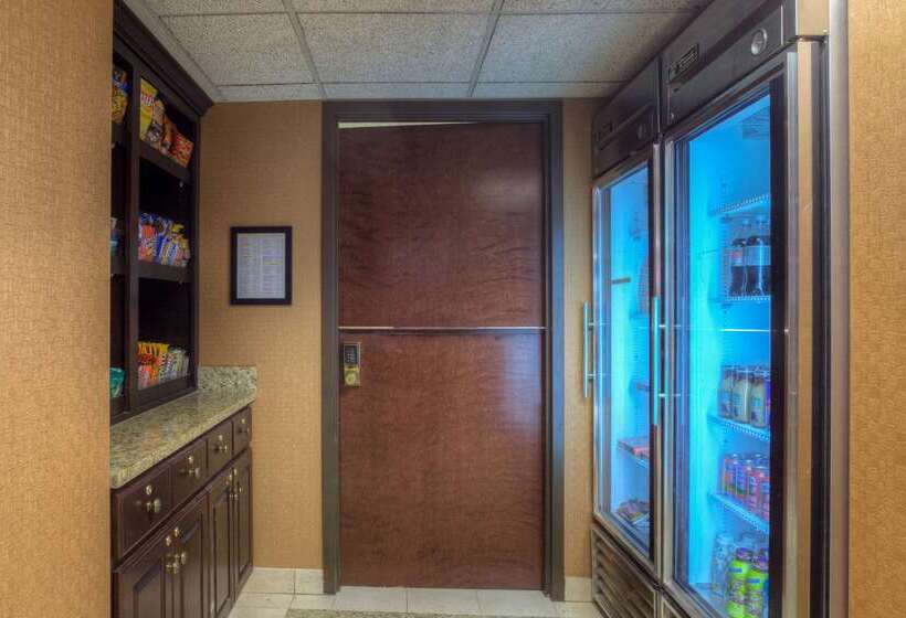 호텔 Comfort Inn & Suites Evansville Airport