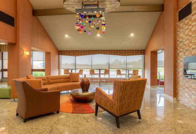 호텔 Comfort Inn & Suites Evansville Airport