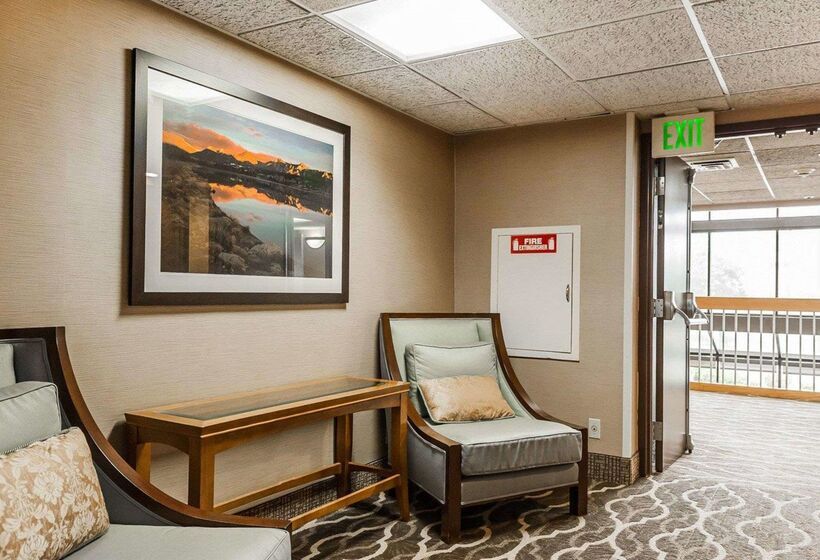 בית מלון כפרי Comfort Inn Denver East