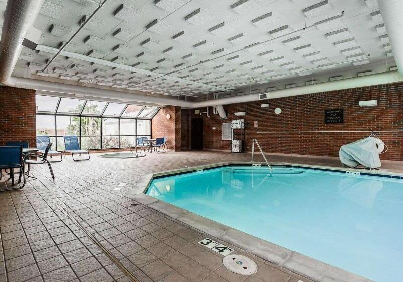 בית מלון כפרי Comfort Inn Denver East