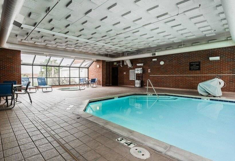 בית מלון כפרי Comfort Inn Denver East