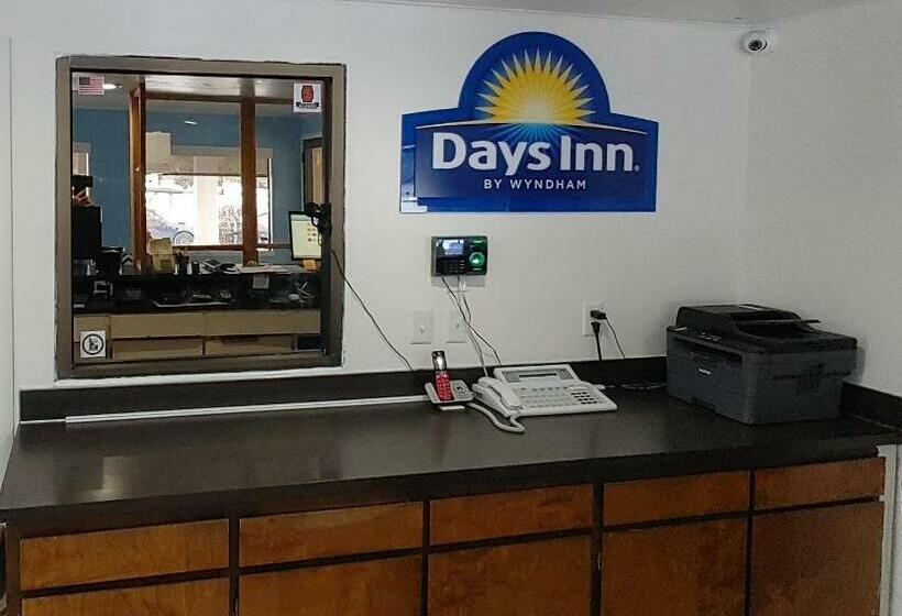 فندق Days Inn By Wyndham Pocatello University Area
