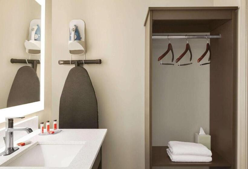 酒店 Days Inn & Suites By Wyndham Bowling Green